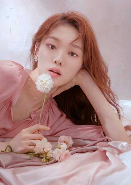 Lee Sung-kyung photo