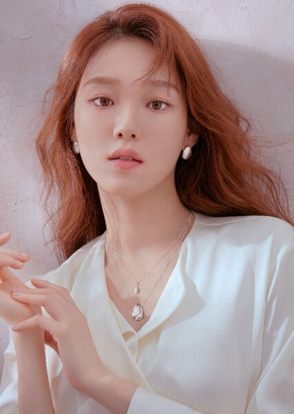 Lee Sung-kyung photo