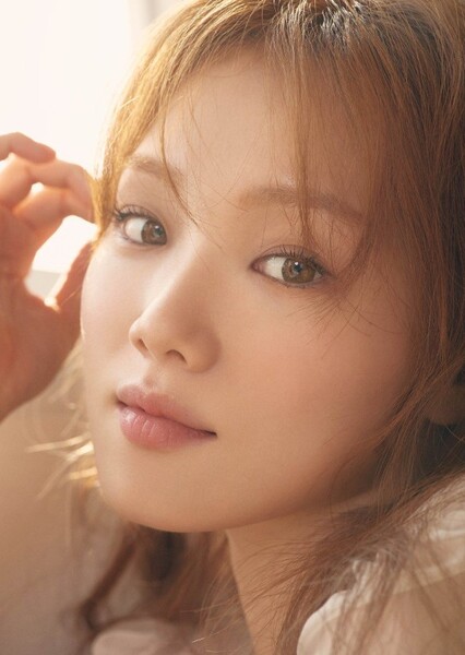 Lee Sung-kyung photo
