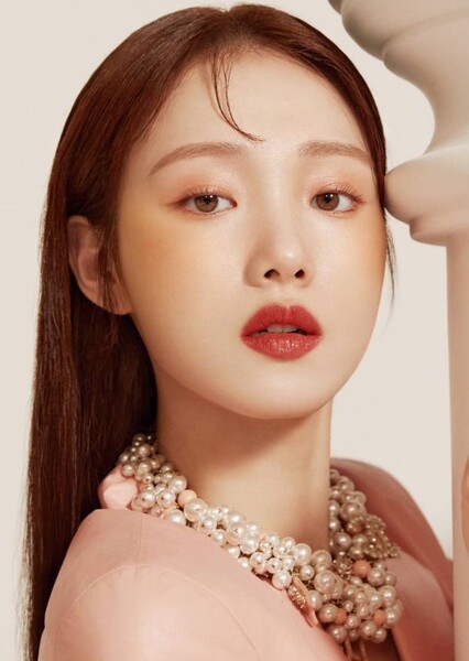 Lee Sung-kyung photo
