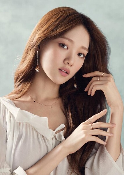 Lee Sung-kyung photo