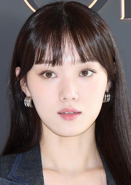 Lee Sung-kyung photo