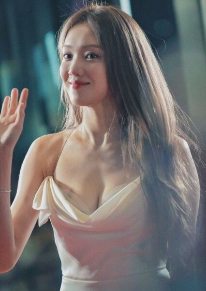 Lee Sung-kyung photo
