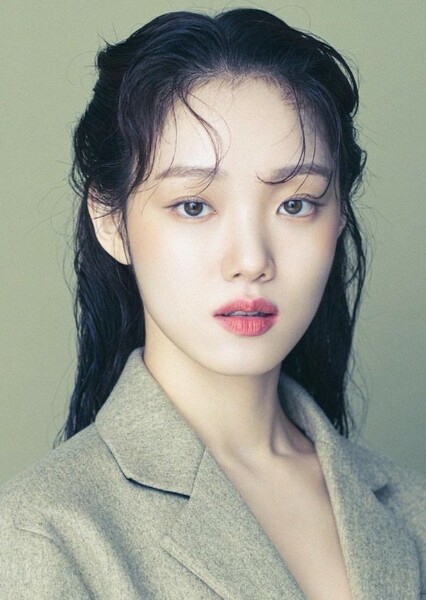 Lee Sung-kyung photo