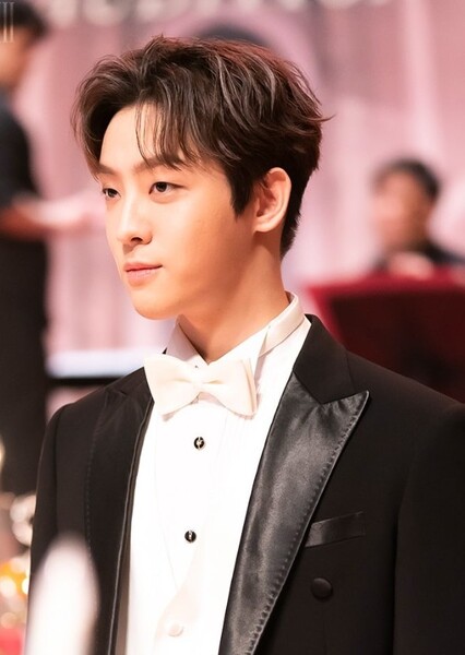 Lee Tae-vin photo