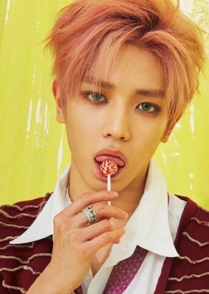 Lee Taeyong photo