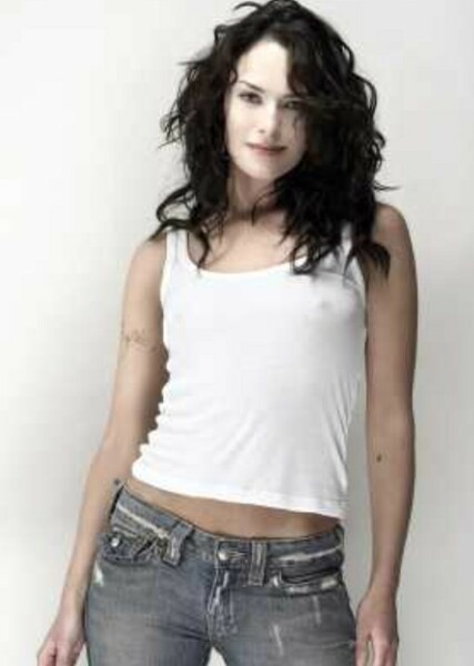 Lena Headey photo