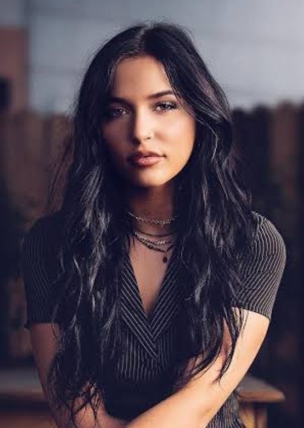 Lennon Stella