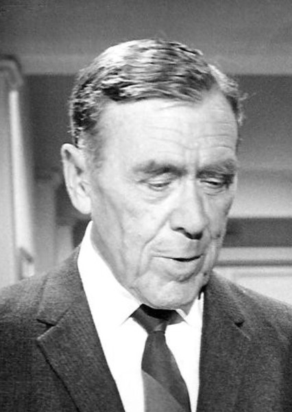 Leo G. Carroll photo