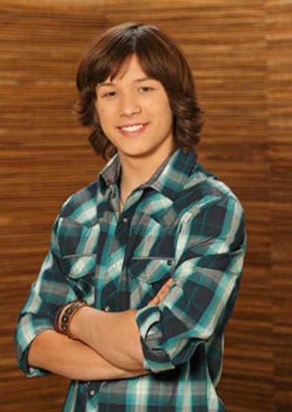 Leo Howard photo