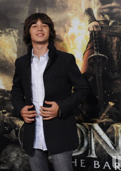 Leo Howard photo