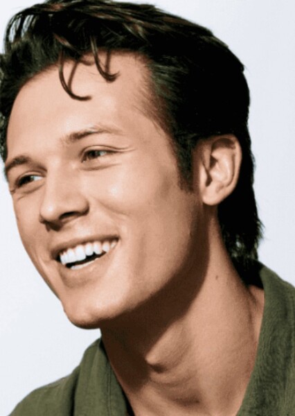 Leo Howard photo