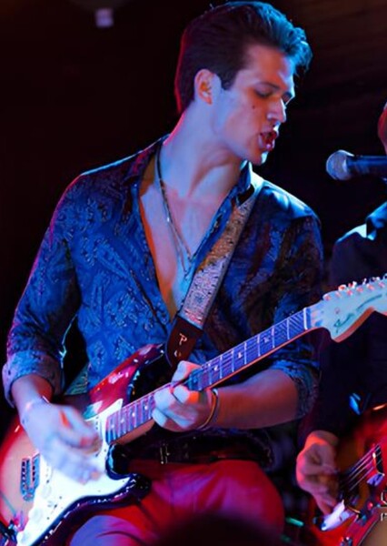 Leo Howard photo