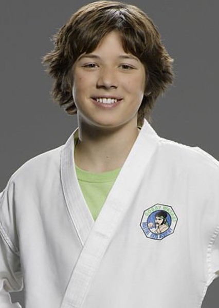 Leo Howard photo