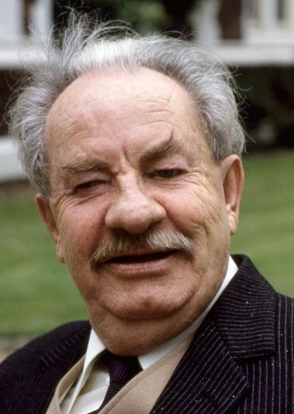 Leo McKern photo