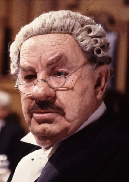 Leo McKern photo