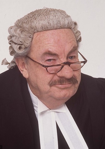 Leo McKern photo