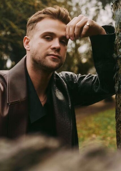 Leo Woodall photo