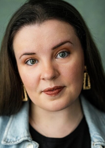 Leona Vaughan photo
