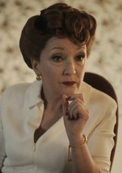 Lesley Manville photo