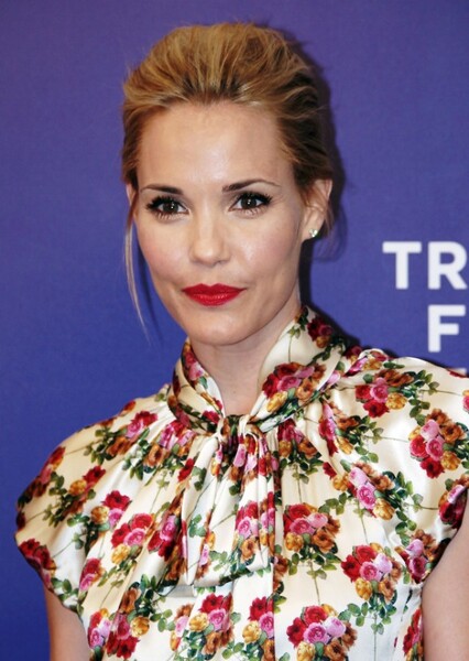 Leslie Bibb photo