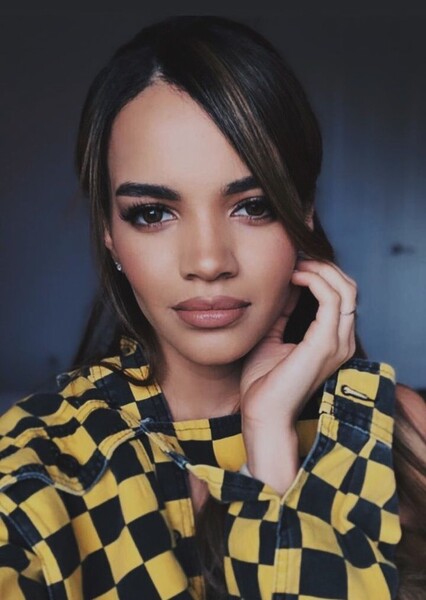 Leslie Grace photo