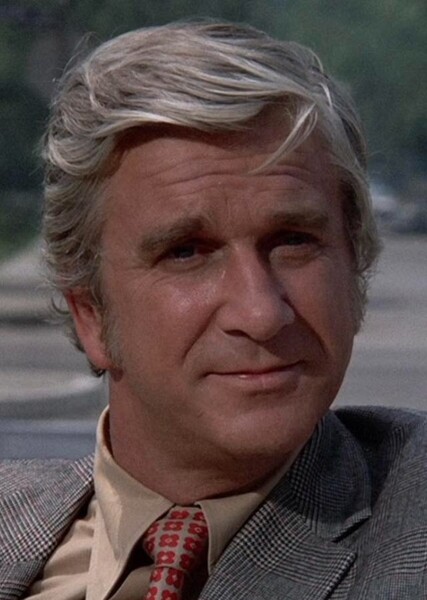 Leslie Nielsen photo