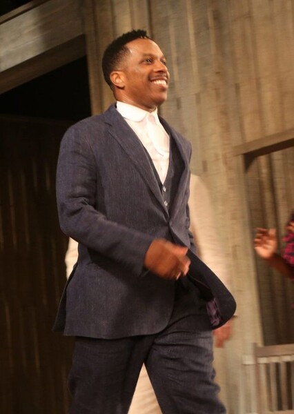 Leslie Odom Jr. photo