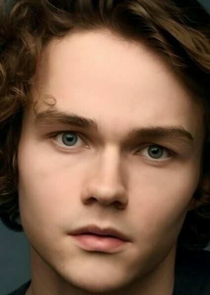 Levi Miller photo