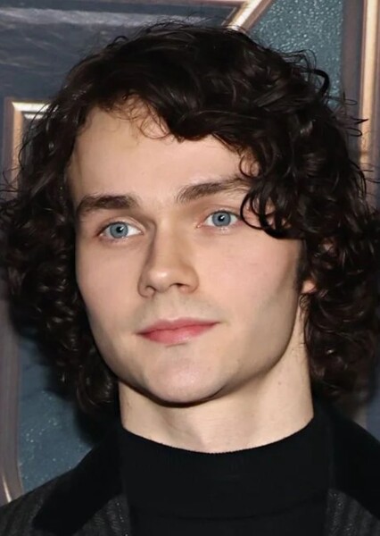 Levi Miller photo