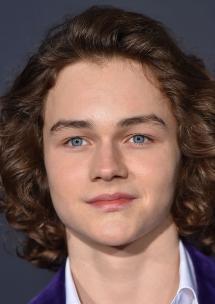 Levi Miller photo