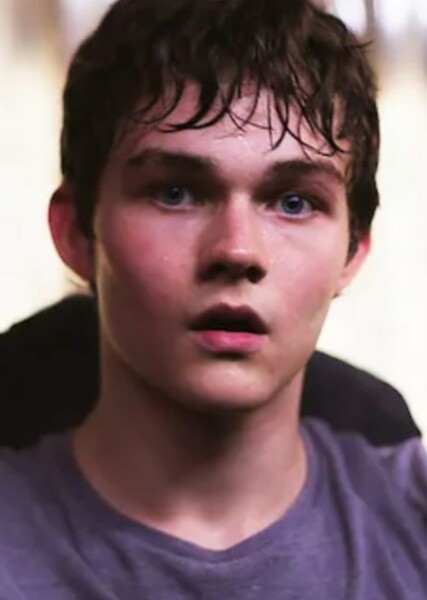 Levi Miller photo