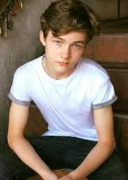 Levi Miller photo