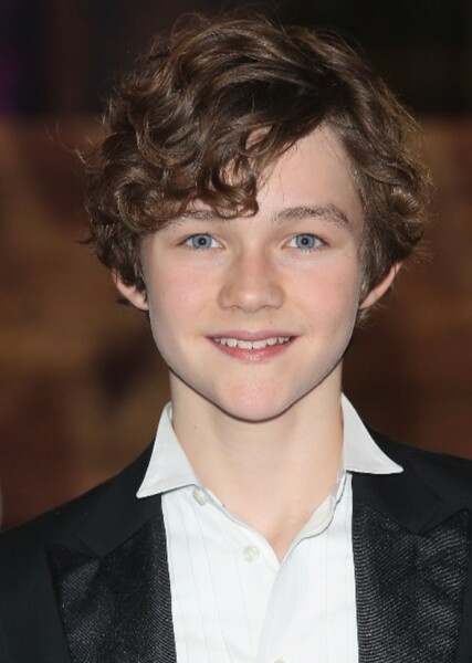 Levi Miller photo