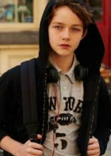 Levi Miller photo