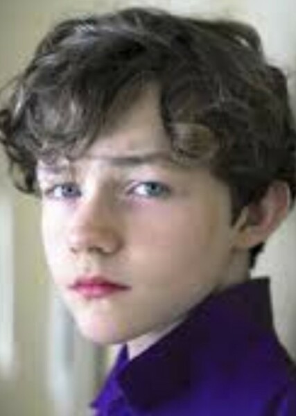 Levi Miller photo