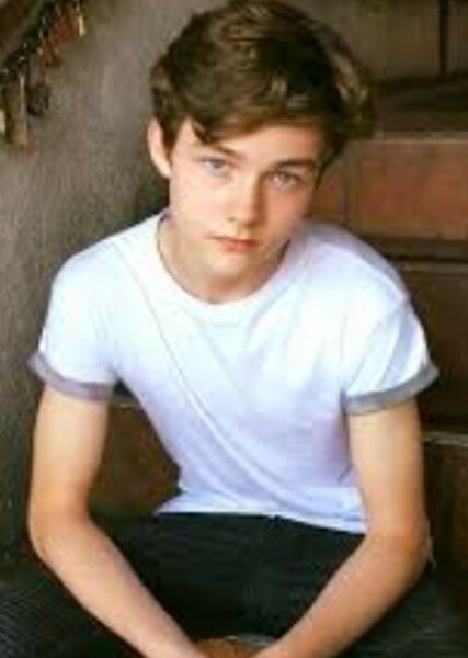 Levi Miller photo