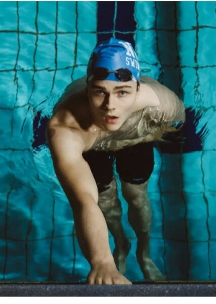 Levi Miller photo