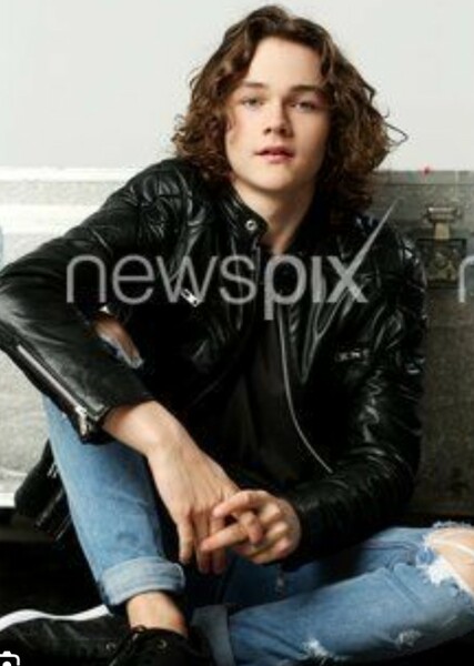 Levi Miller photo