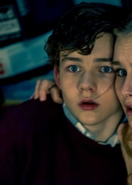 Levi Miller photo