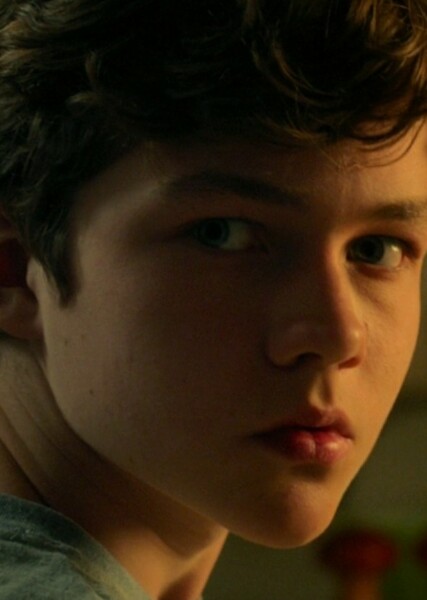Levi Miller photo