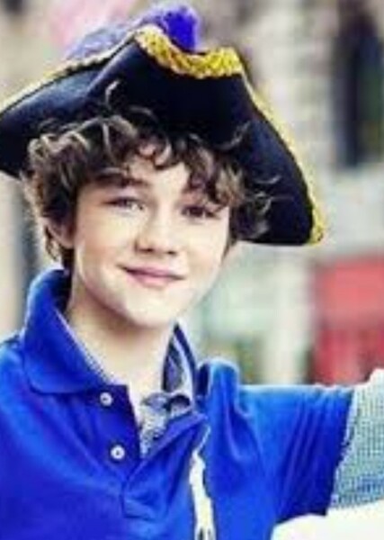 Levi Miller photo