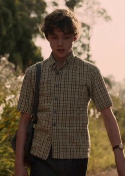 Levi Miller photo