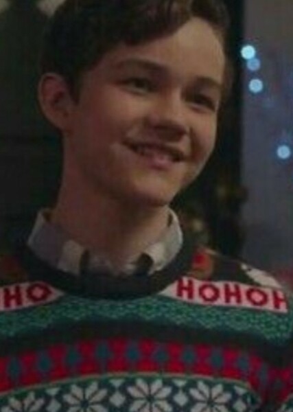 Levi Miller photo