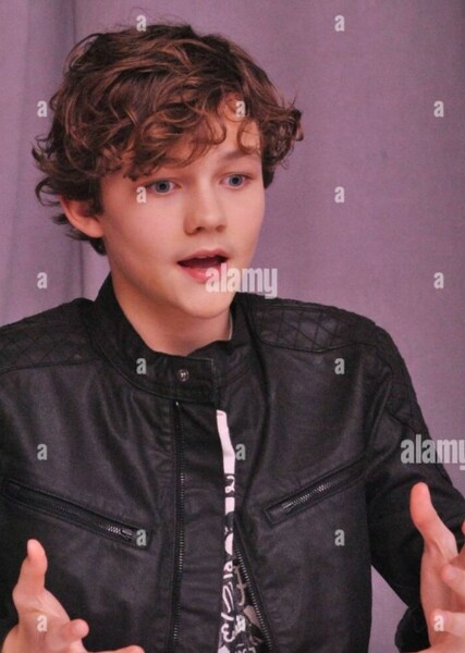 Levi Miller photo