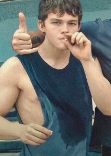 Levi Miller photo