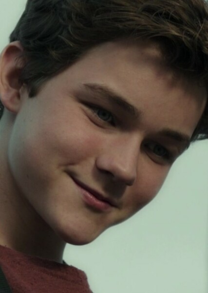 Levi Miller photo