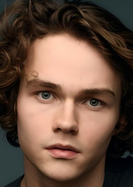 Levi Miller photo