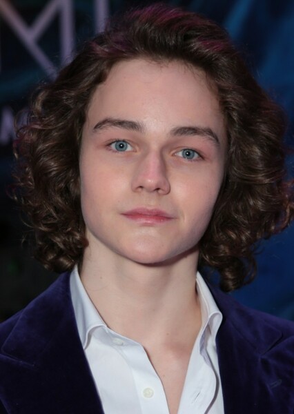 Levi Miller photo