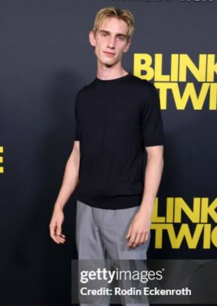 Levon Thurman Hawke photo
